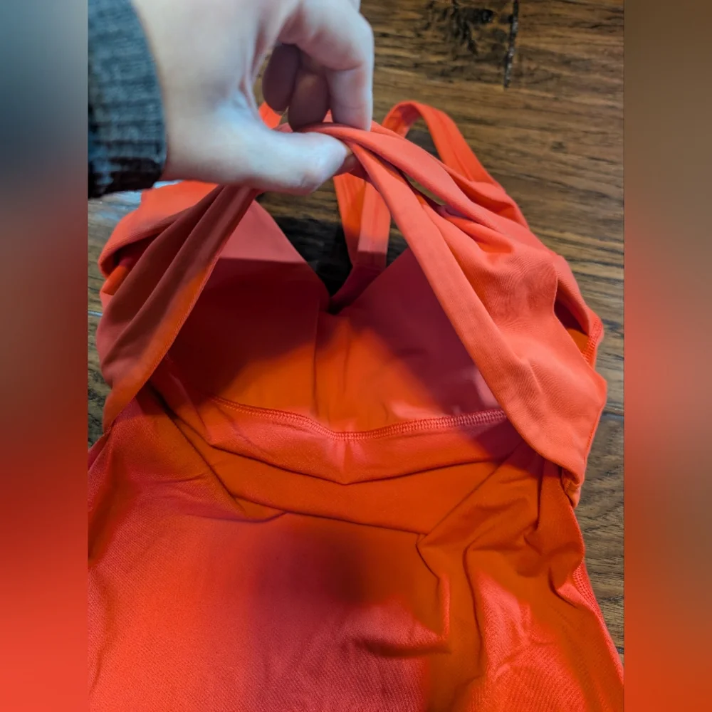 Lululemon Wrap It Up Tank Top Size 4 - Picture 3 of 7